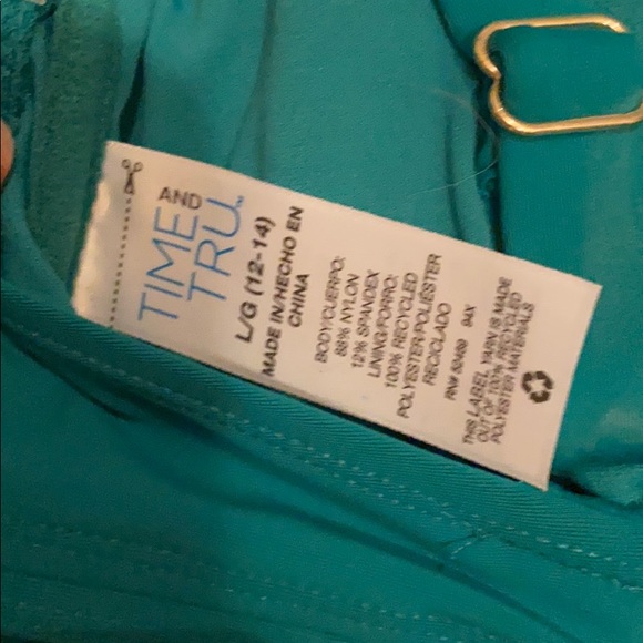 Bikini - Picture 3 of 5